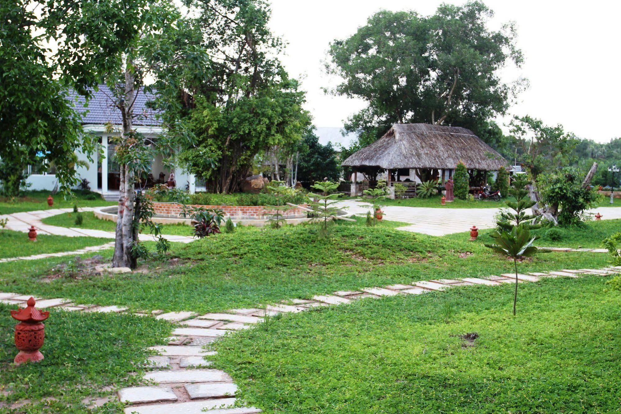 Resort Montana Phu Quoc Exterior photo