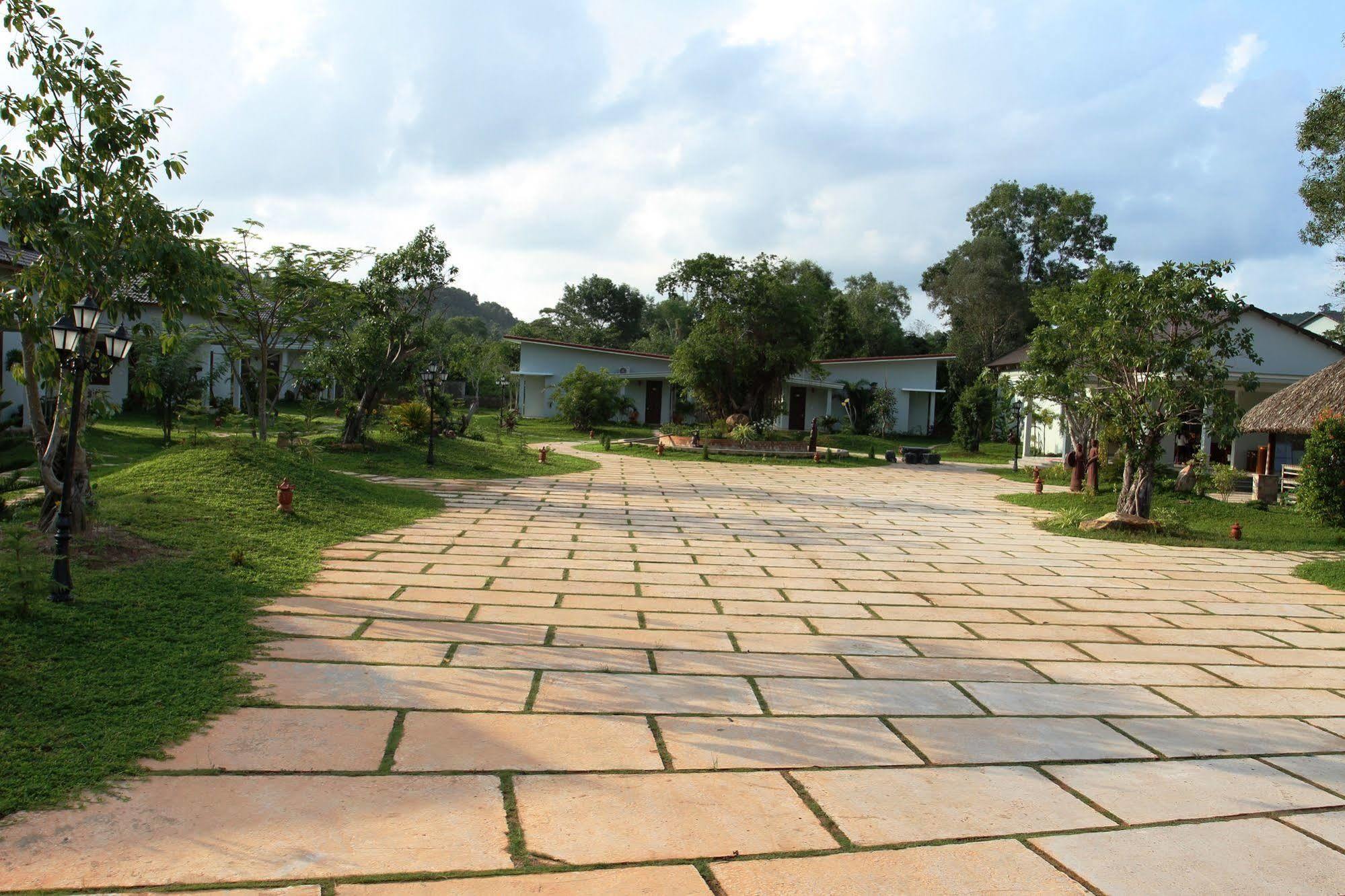 Resort Montana Phu Quoc Exterior photo
