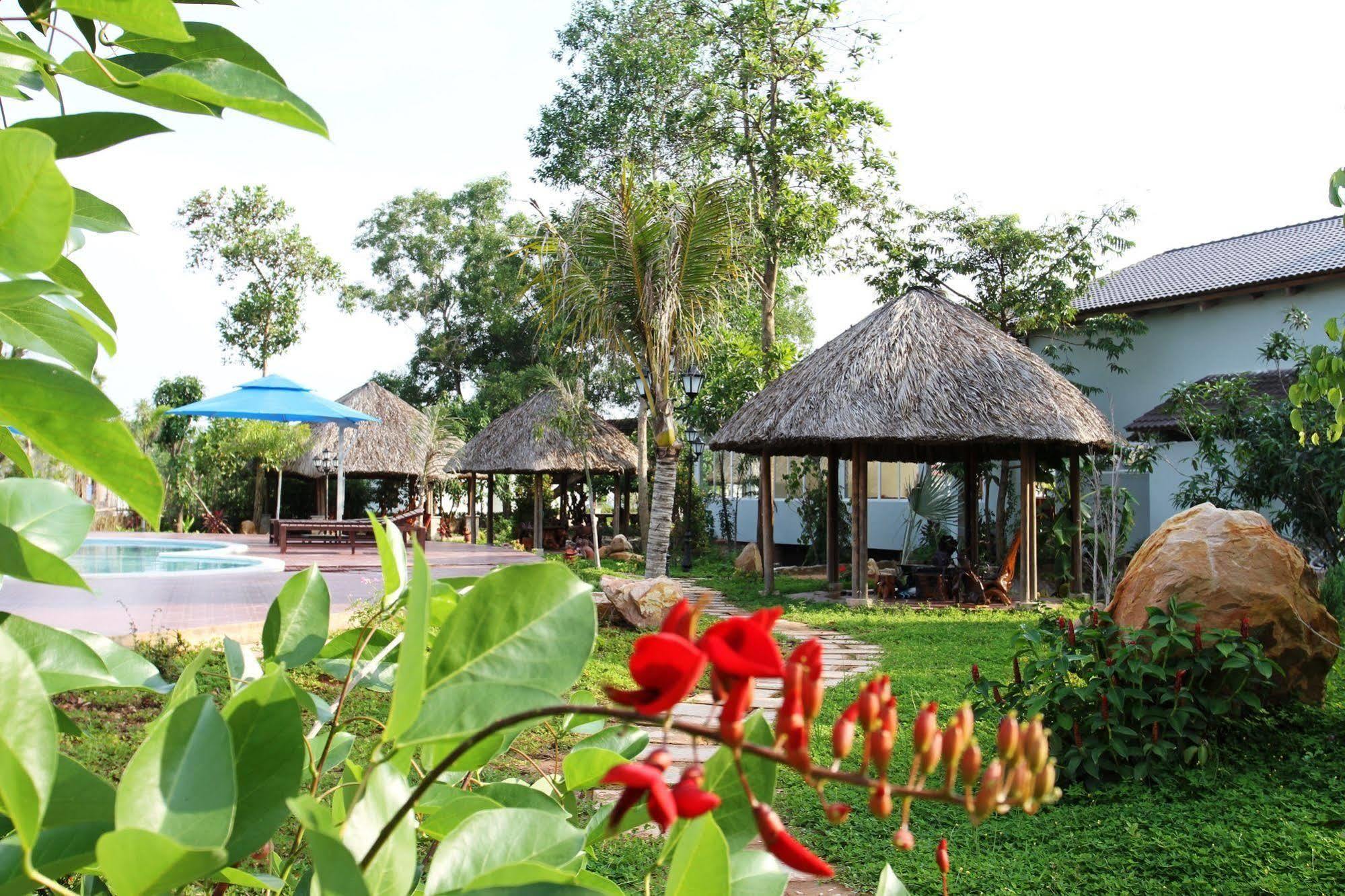 Resort Montana Phu Quoc Exterior photo